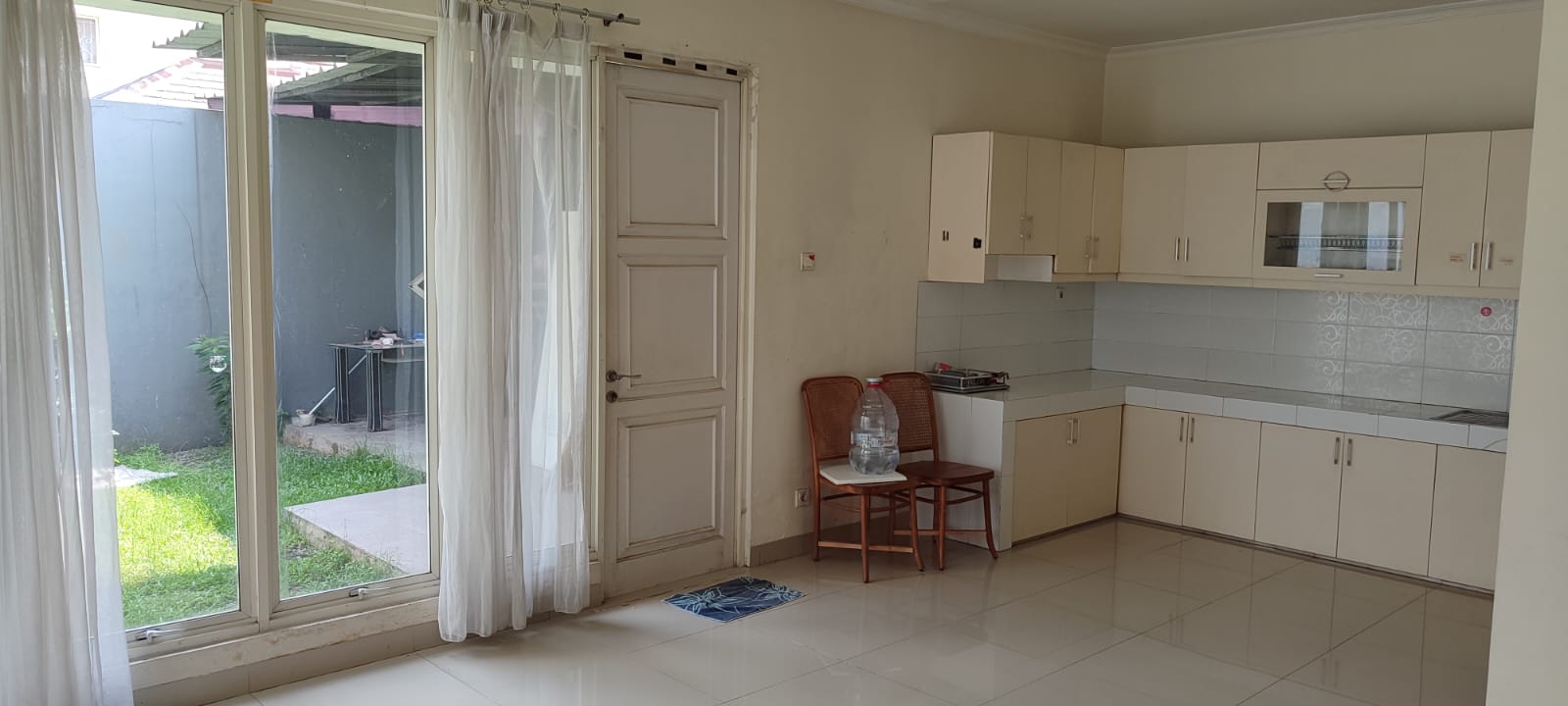 Rumah Disewakan di Cluster Oakwood Lippo Cikarang